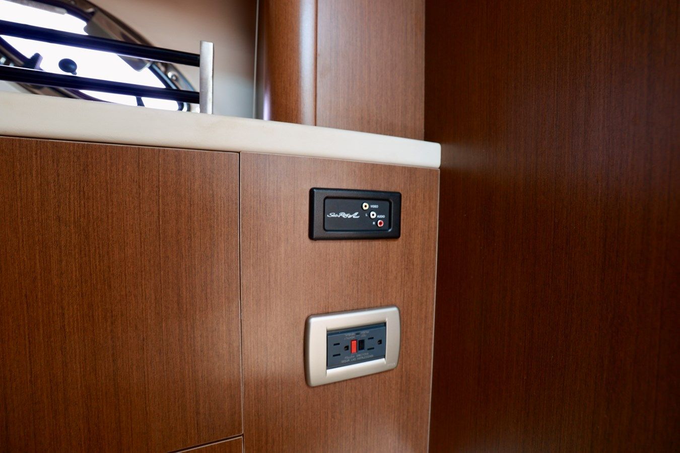 Buy a yacht ANTANI - SEA RAY