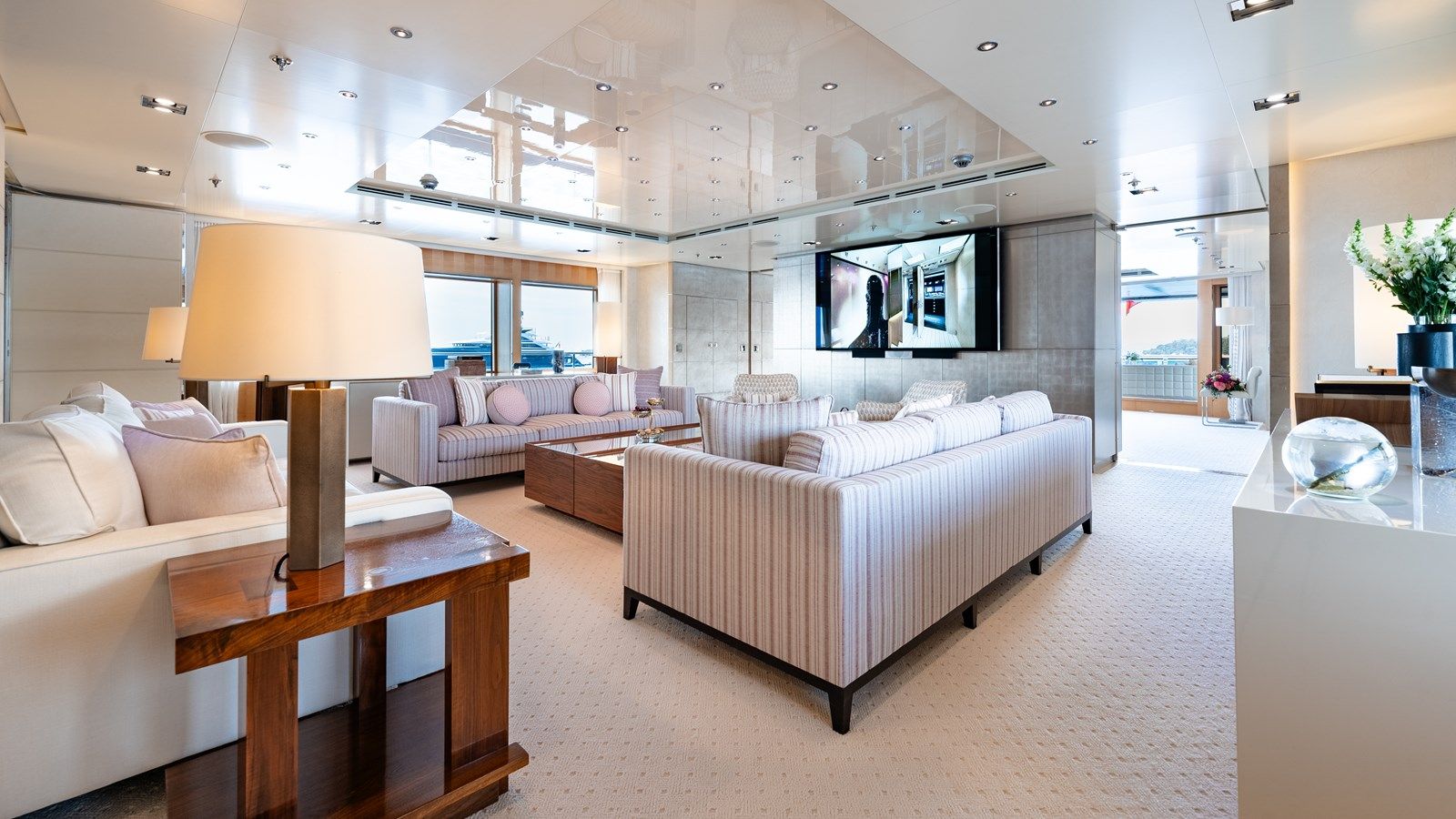 the best price on LOON 2010