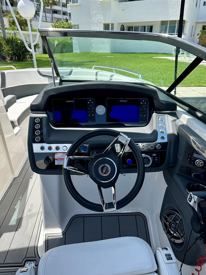 Лучшие предложения покупки яхты - - Chaparral