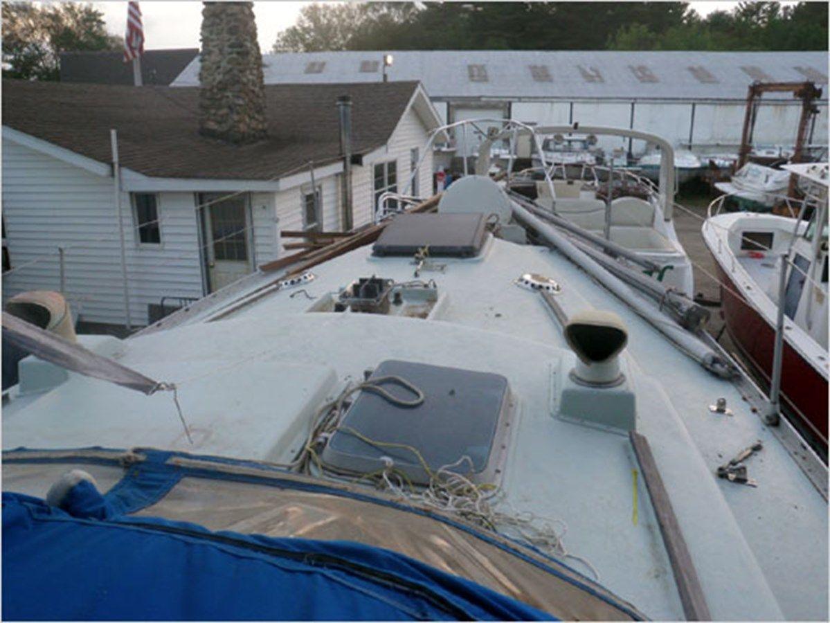 INVICTUS - MOODY yacht sale