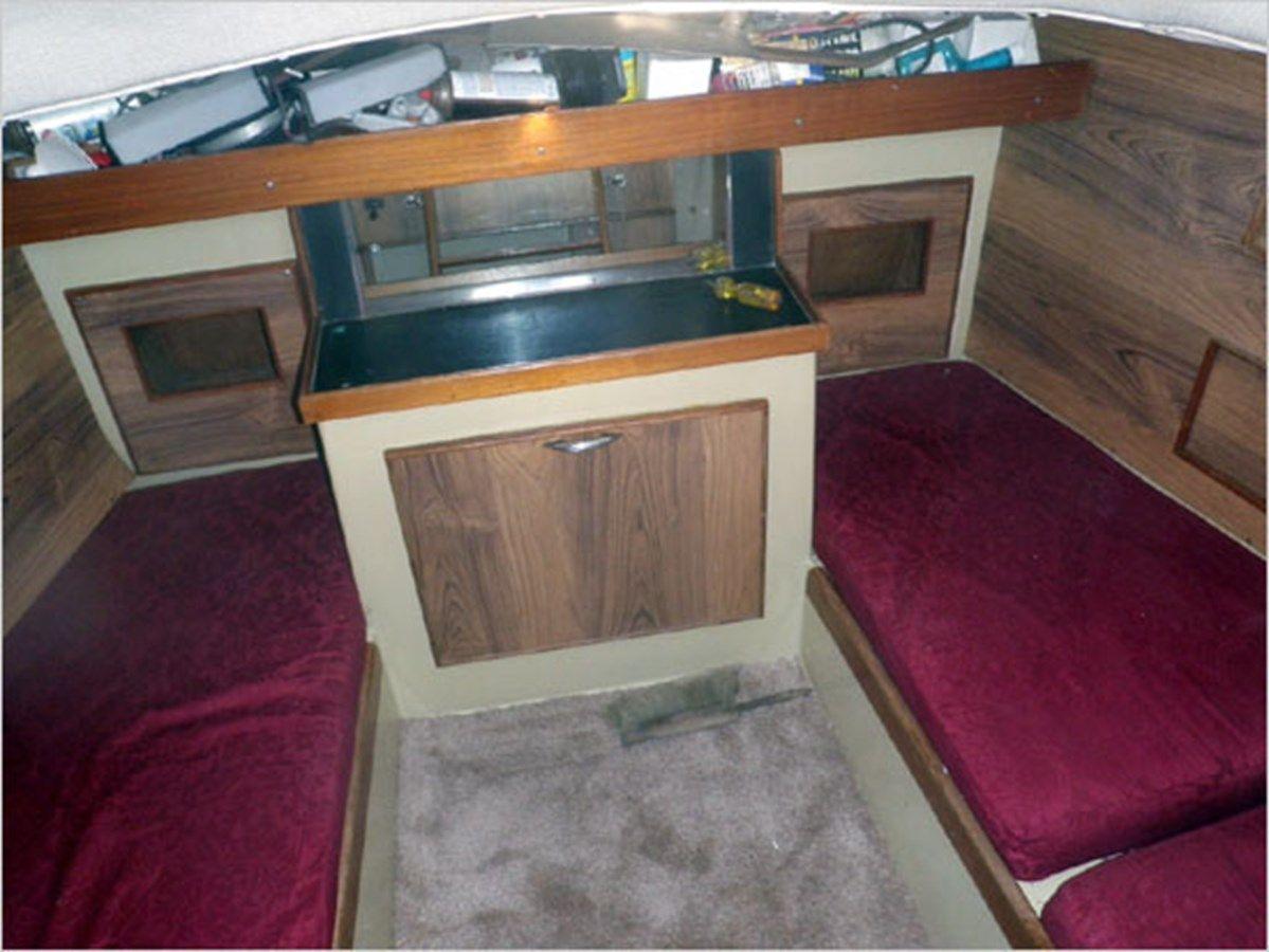 best yacht sales deals INVICTUS Sloop