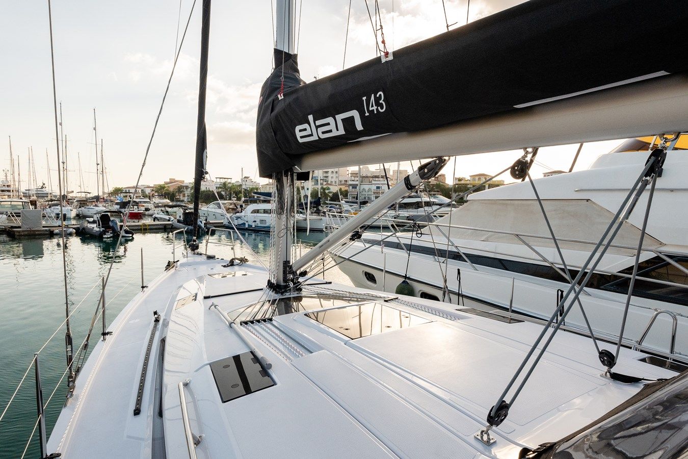 Лучшие предложения покупки яхты COLOR 43