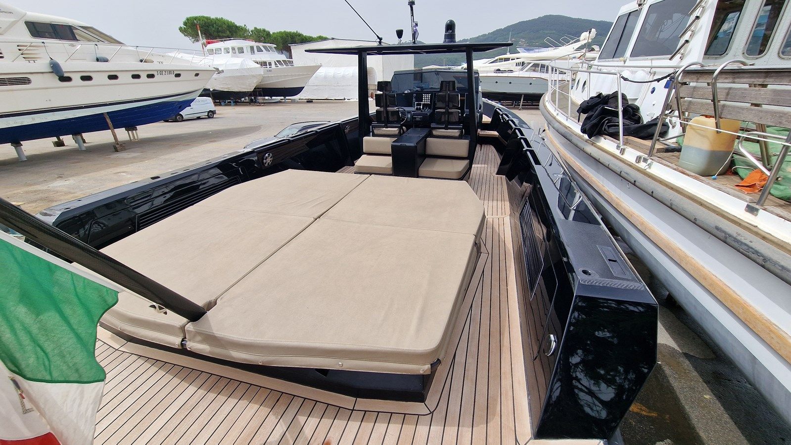 Стоимость яхты EIGHT - WALLY