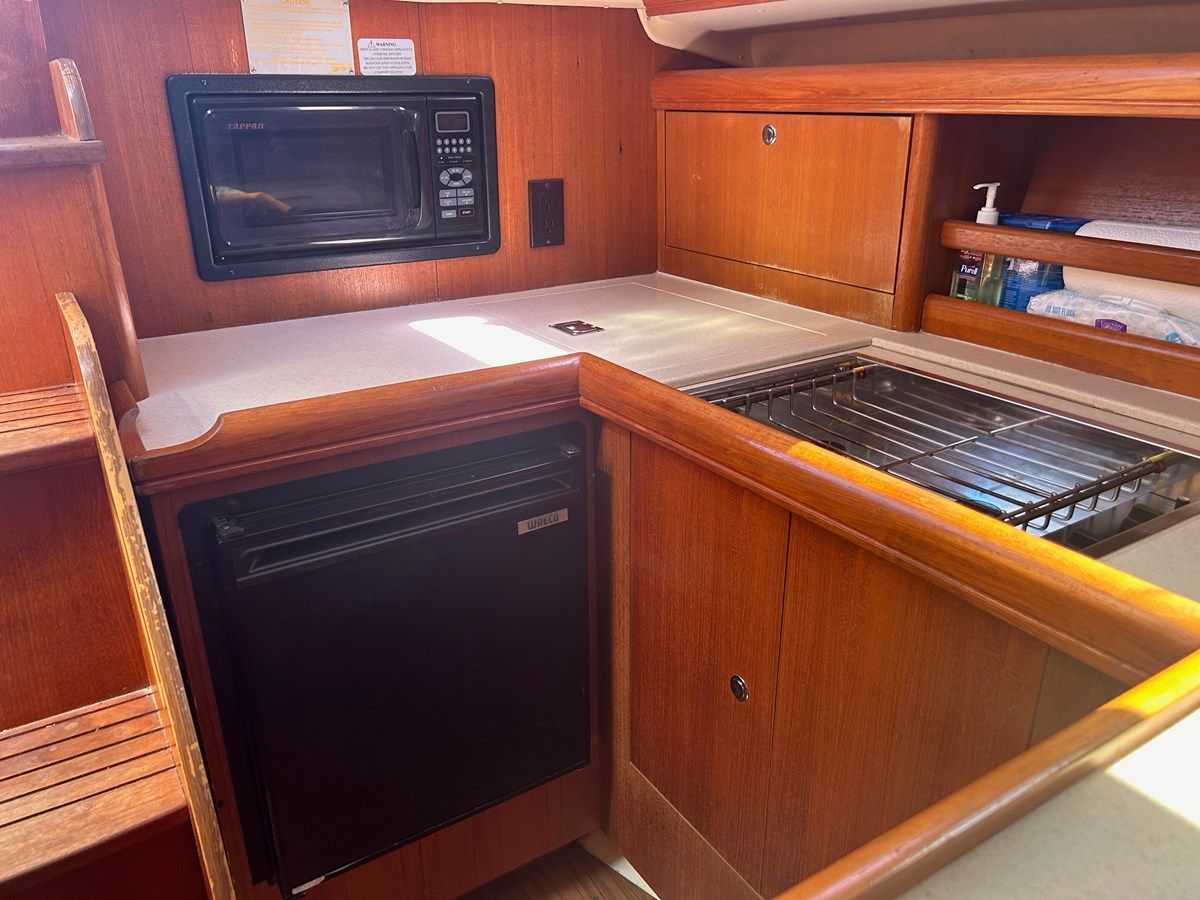 Купить Kalisa III - HUNTER