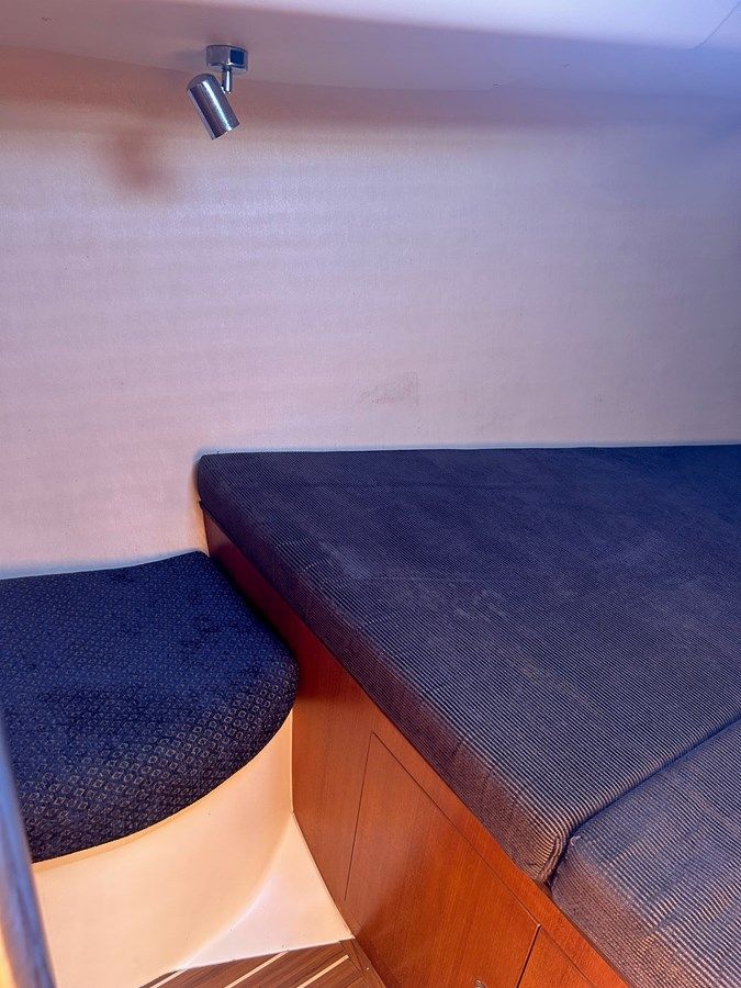 Купить яхту Kalisa III 33 в Shestakov Yacht Sales