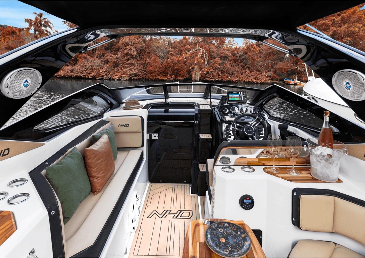 Лучшая цена на NHD 265 Open Deck