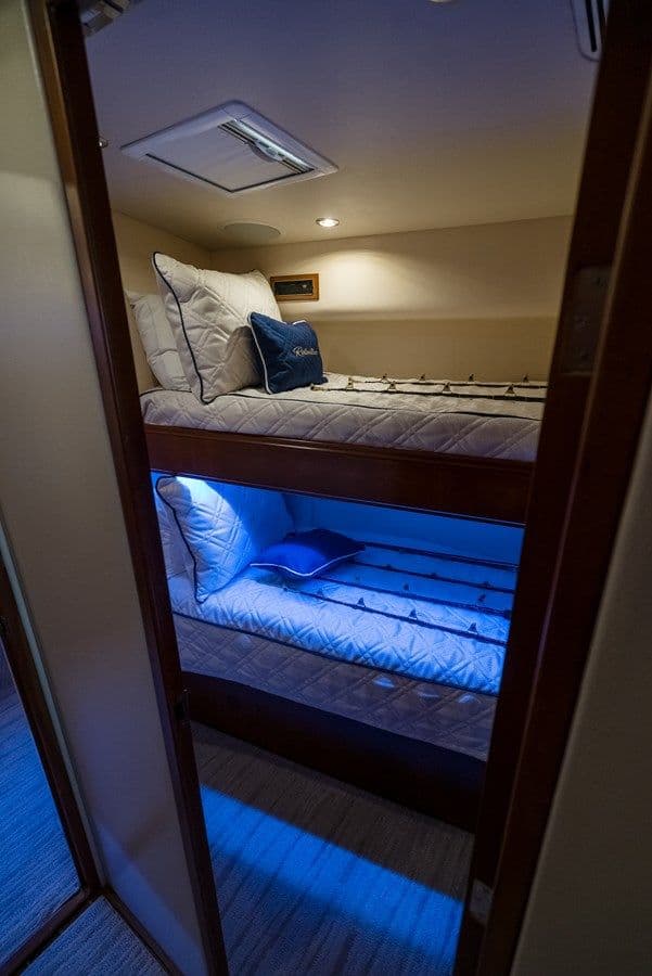 Buy a yacht RELENTLESS