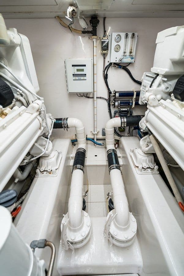 the best price on RELENTLESS