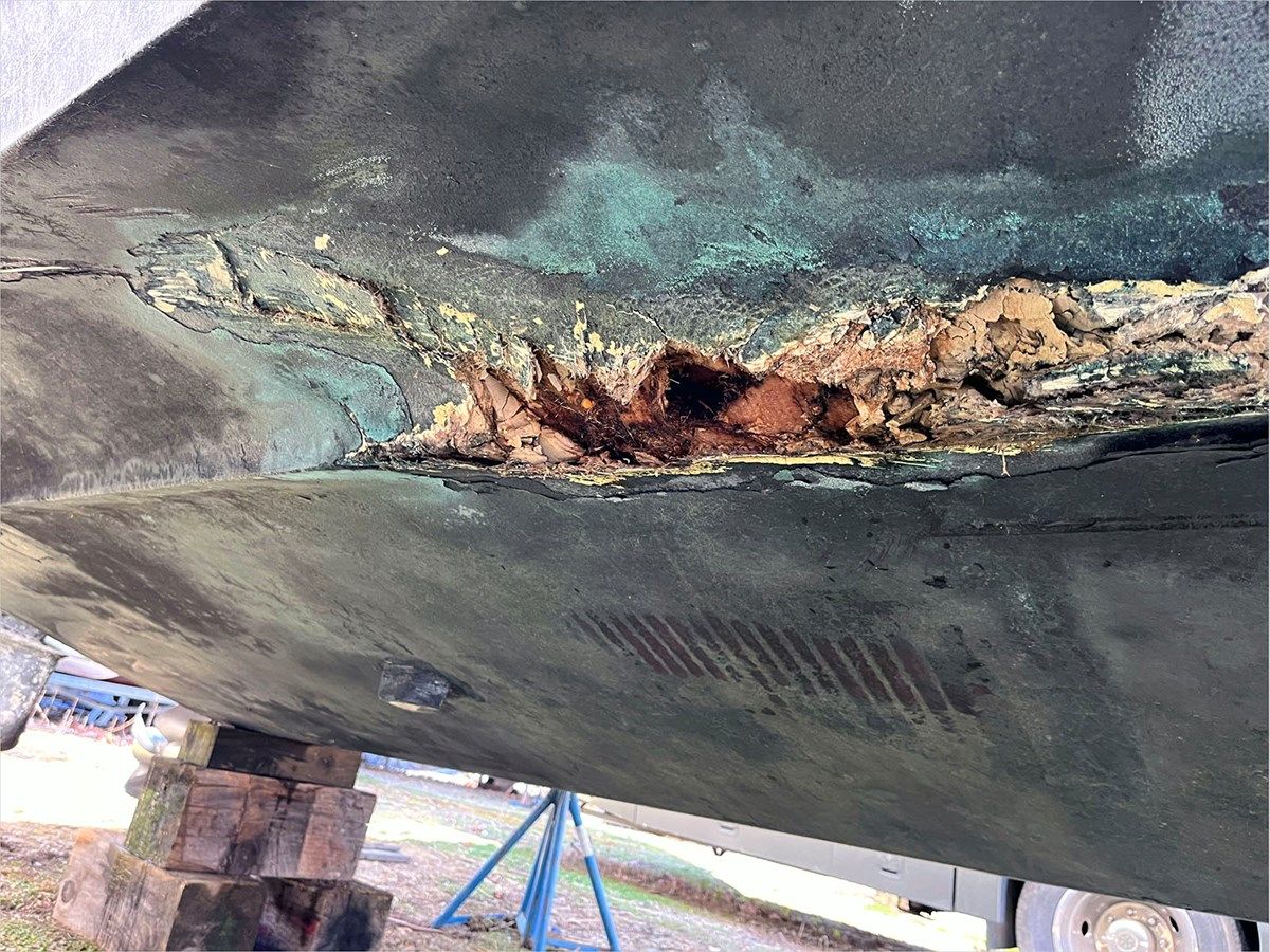 Купить 2003 Cruisers 3075 Express