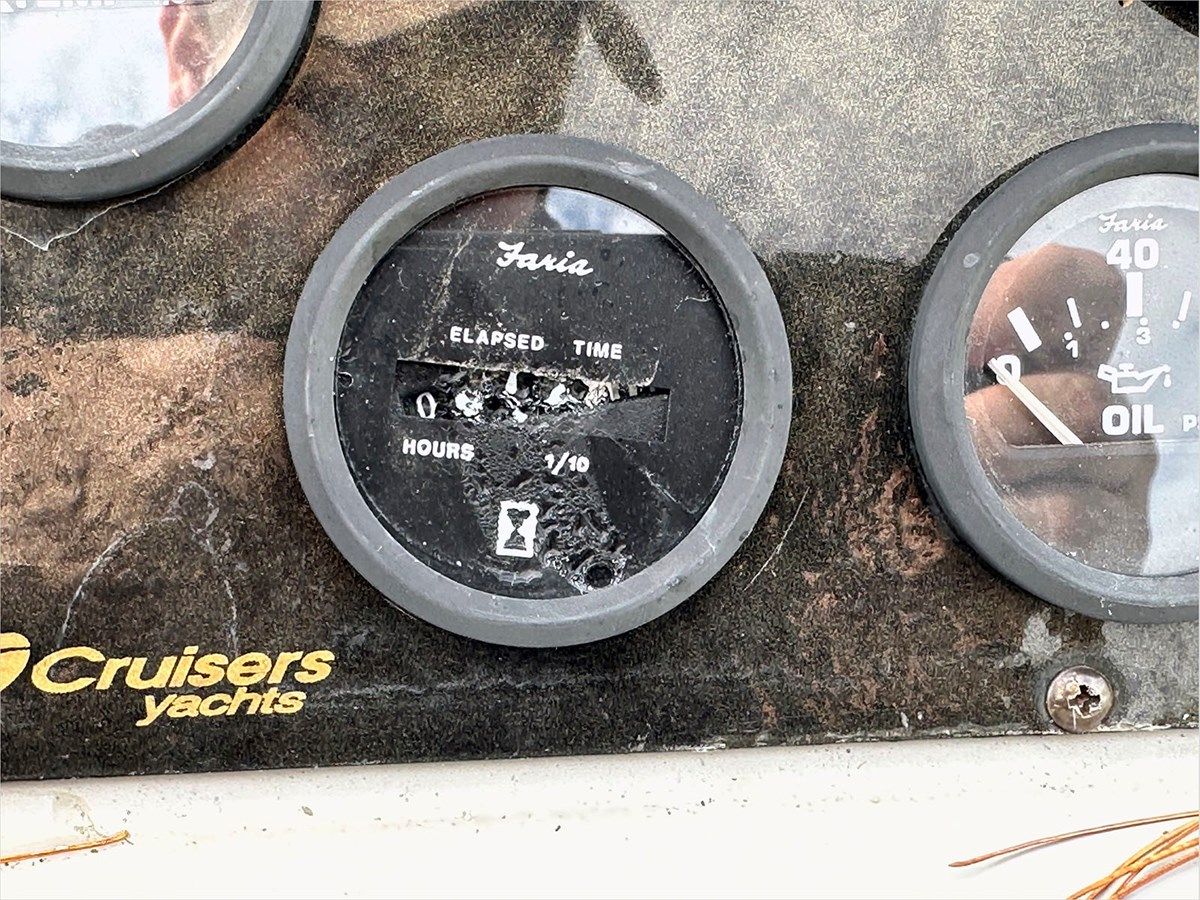 Стоимость яхты 2003 Cruisers 3075 Express - Cruisers Yachts