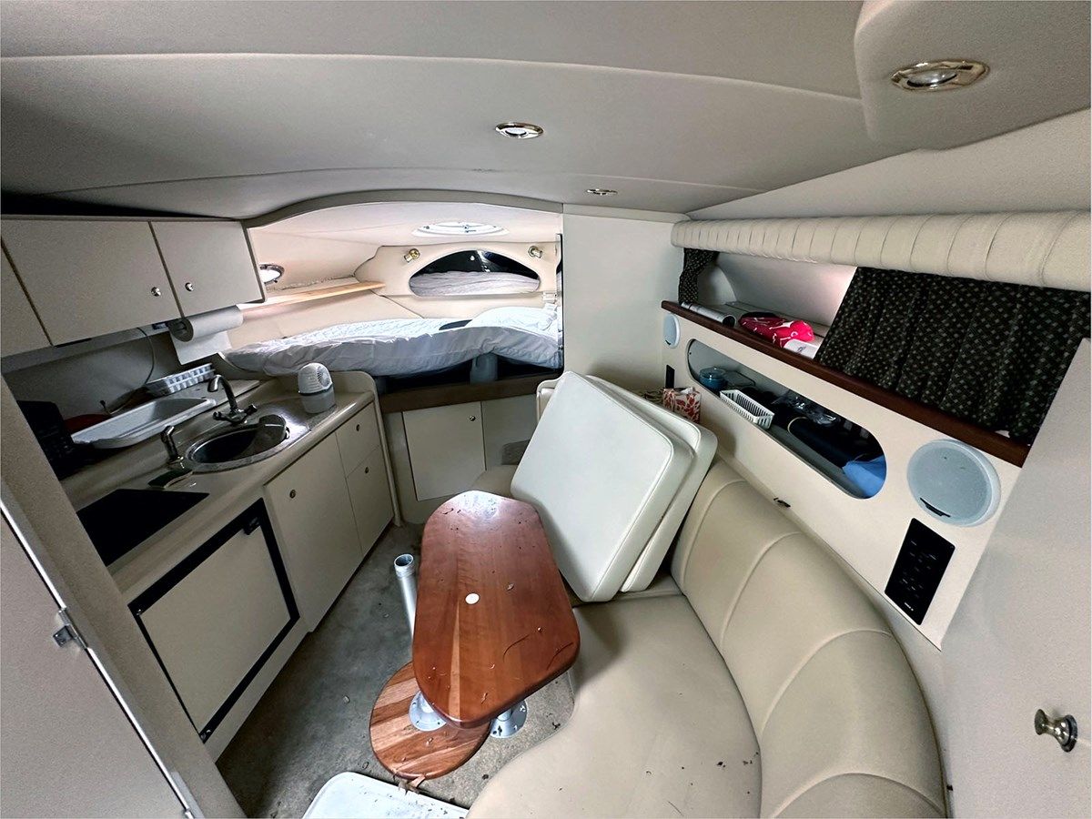 Купить яхту 2003 Cruisers 3075 Express 3075 Express в Shestakov Yacht Sales