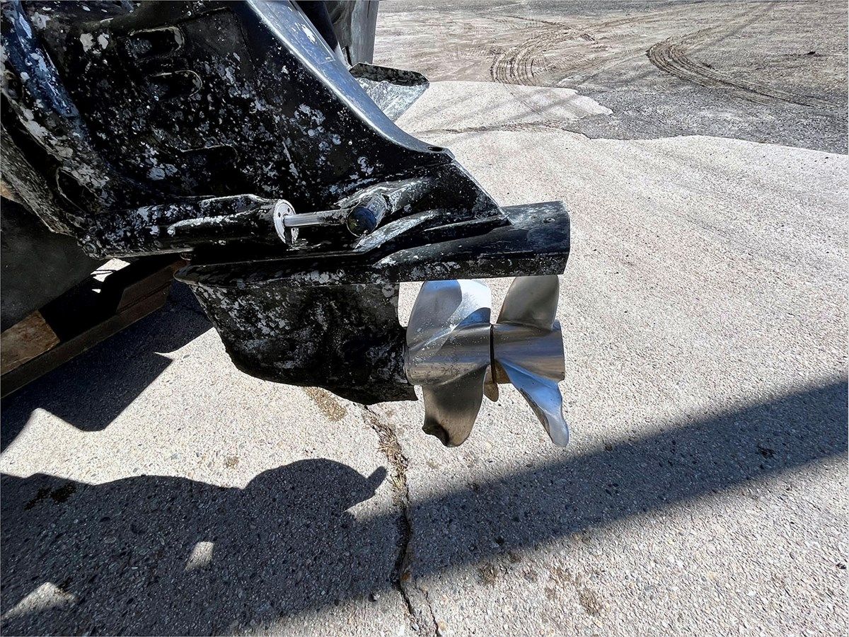 Купить 2003 Cruisers 3075 Express - Cruisers Yachts