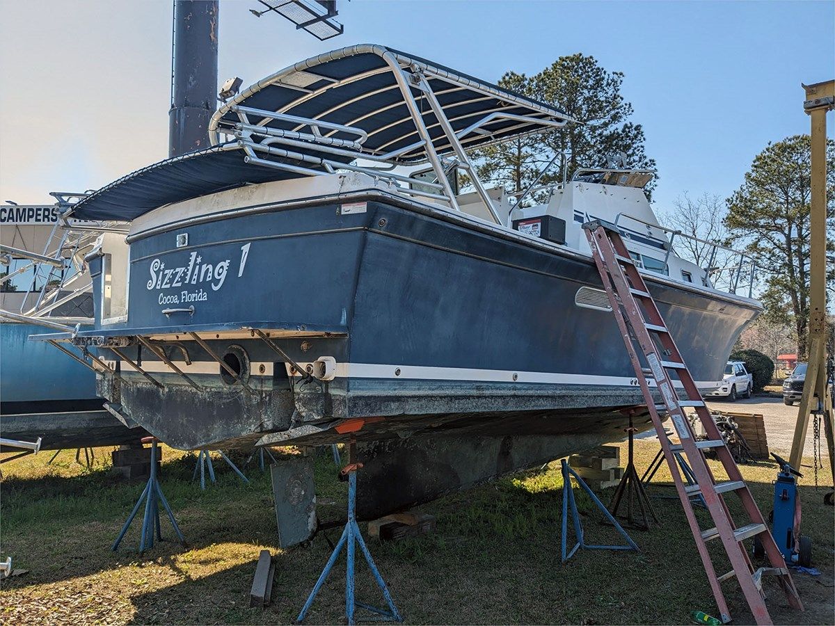 Buy a Sizzling 1 2007 at Shestakov Yacht Sales