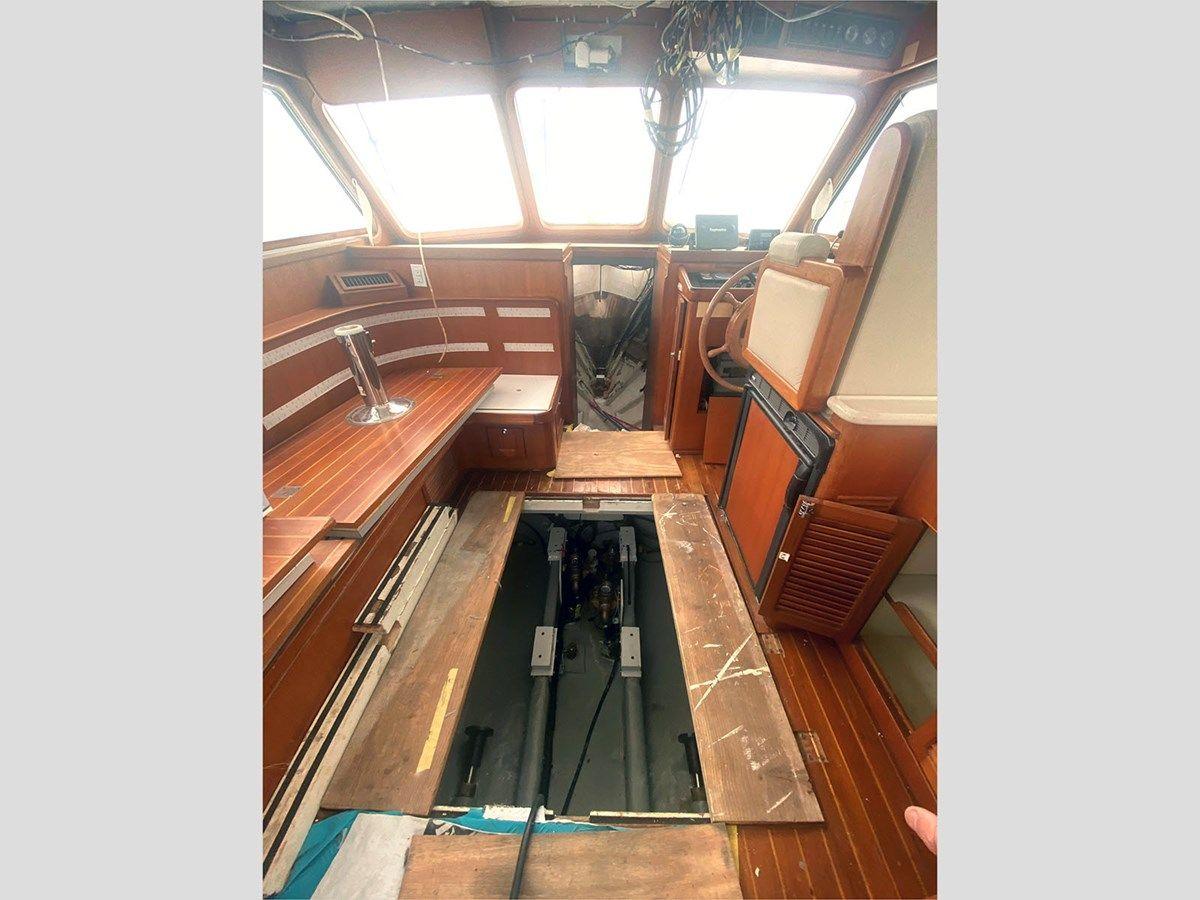 2007 Halvorsen Gourmet Cruiser 32 price