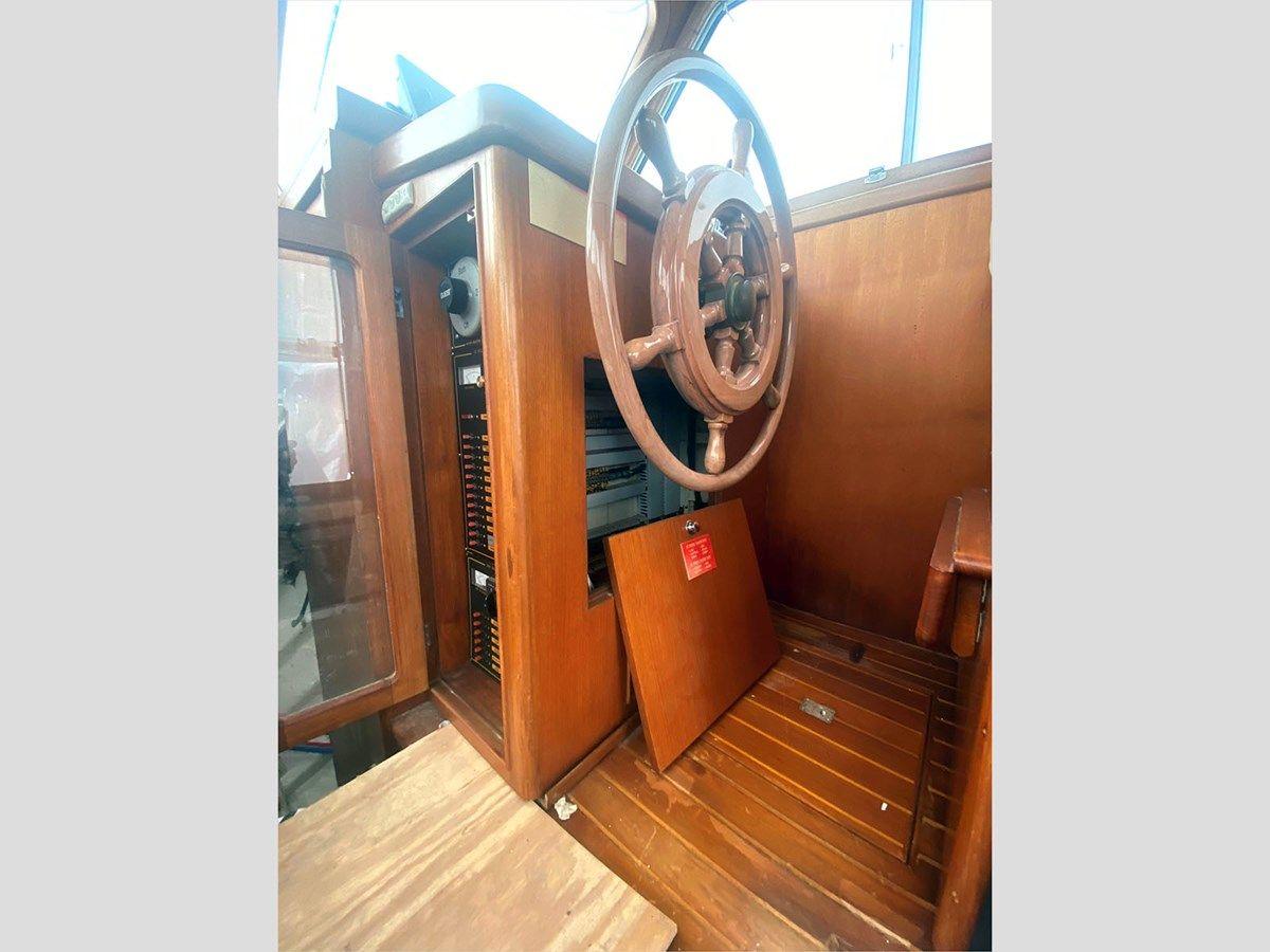 Buy a 2007 Halvorsen Gourmet Cruiser 32 32 at Shestakov Yacht Sales