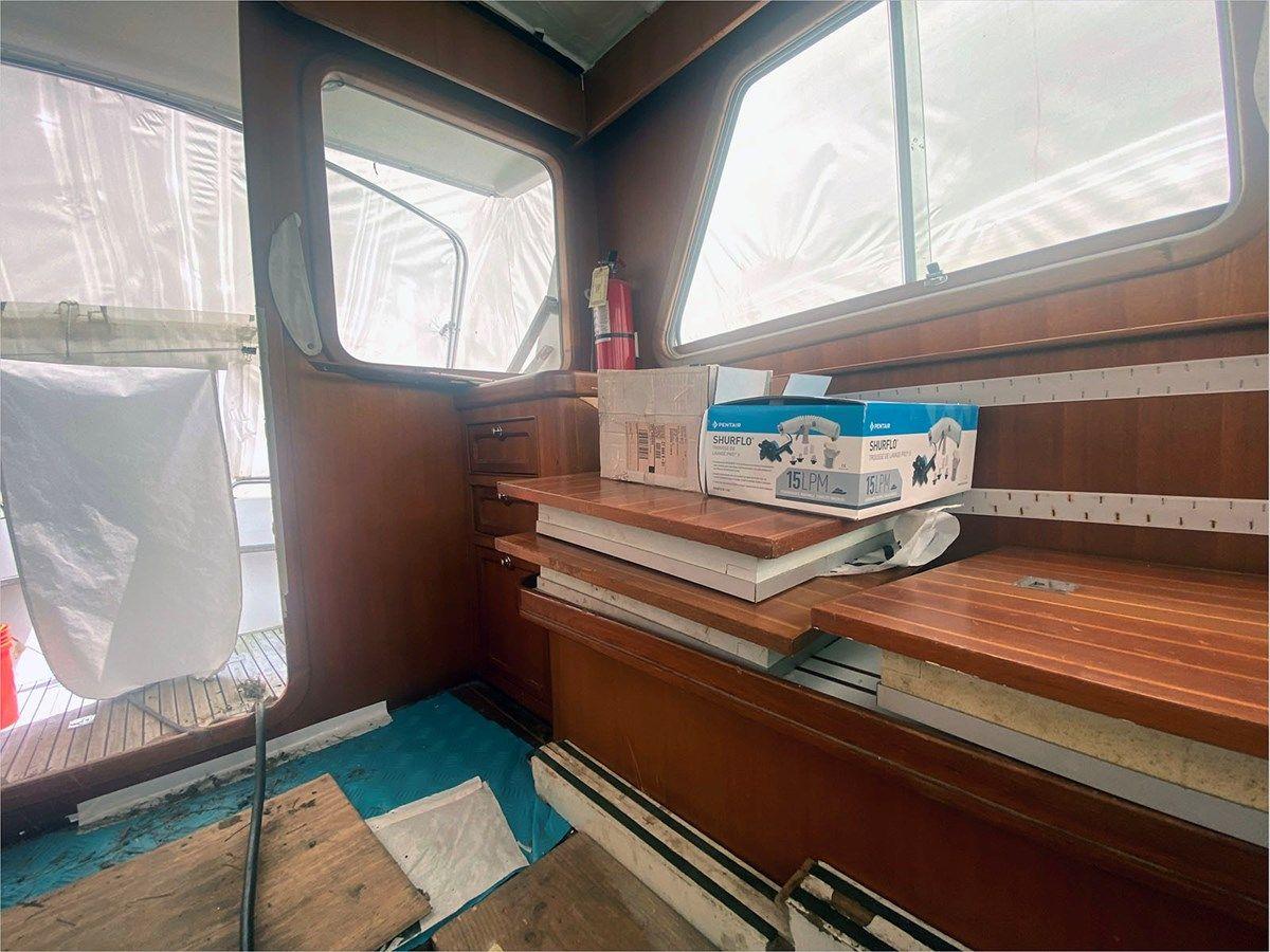 Buy a yacht 2007 Halvorsen Gourmet Cruiser 32 2007