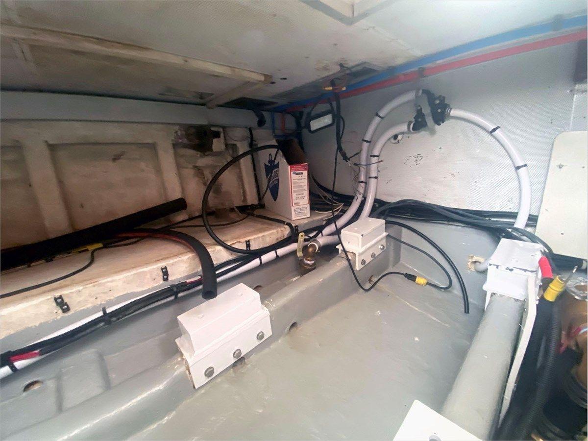 2007 Halvorsen Gourmet Cruiser 32 yacht sale