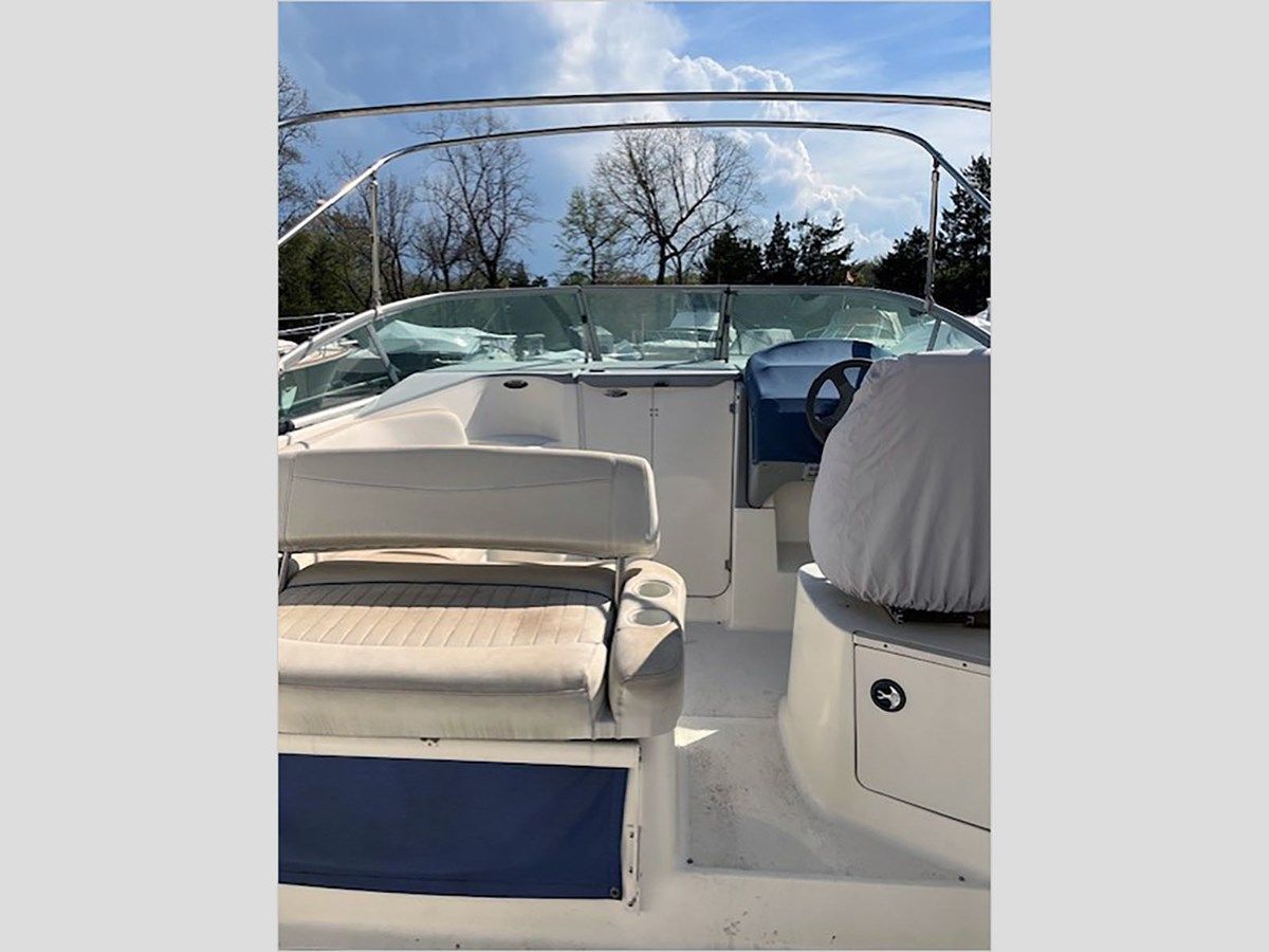 Лучшая цена на 2006 Bayliner 285 Cuera Sunbridge