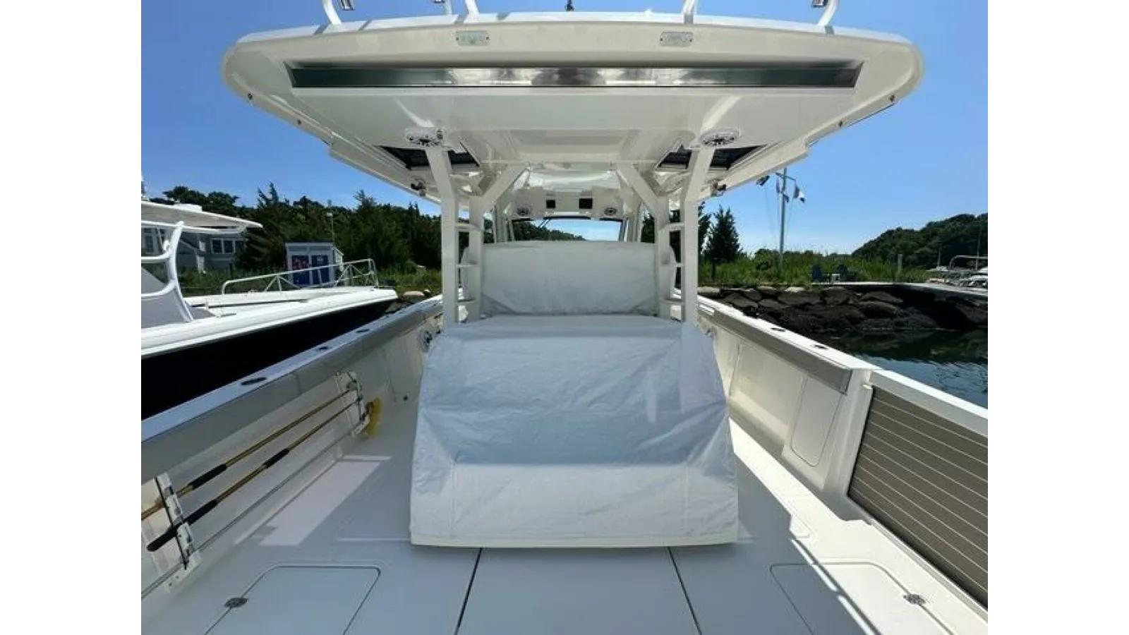 Стоимость яхты Blue Liner 428