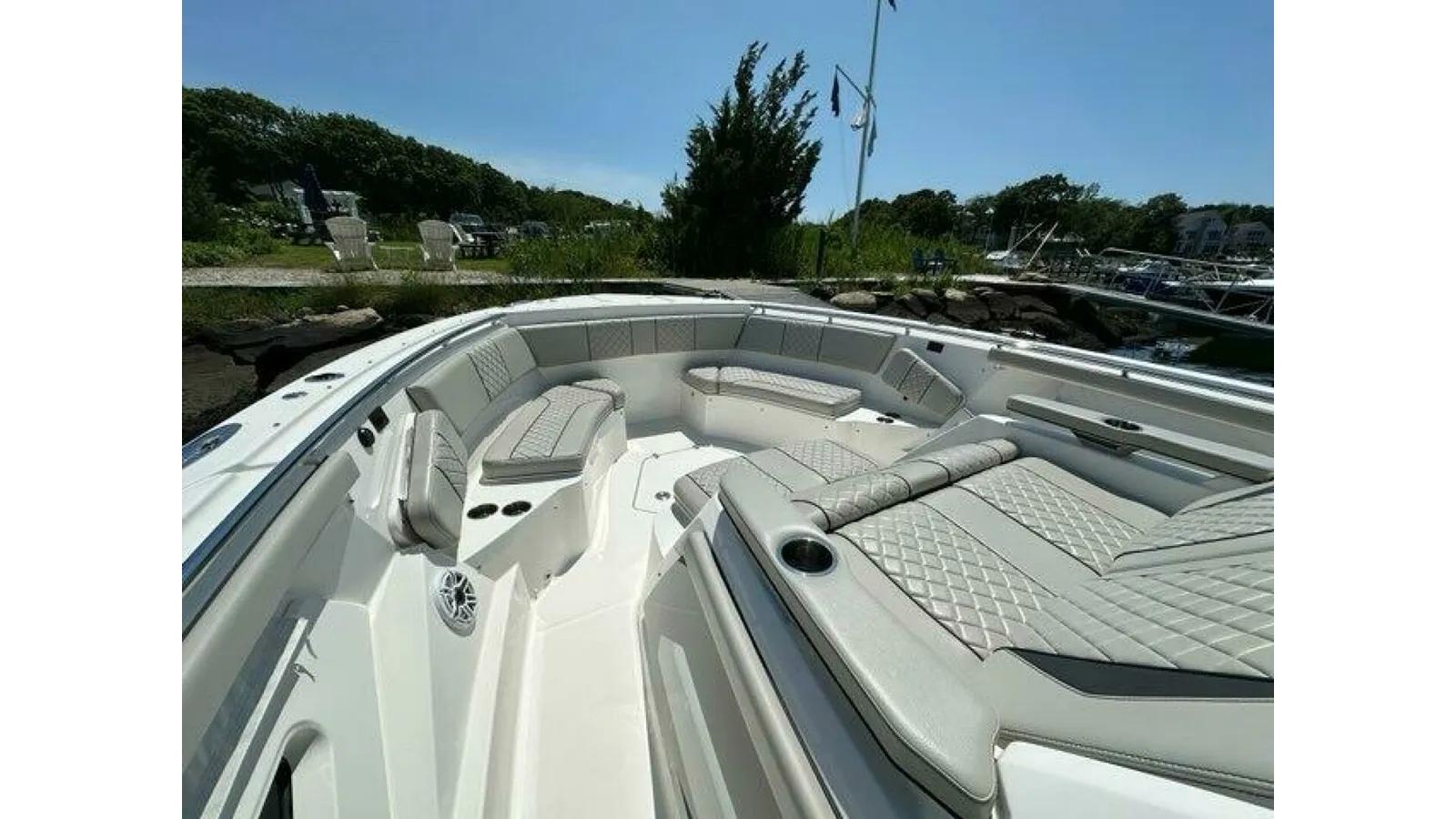 Лучшие предложения покупки яхты Blue Liner 2021