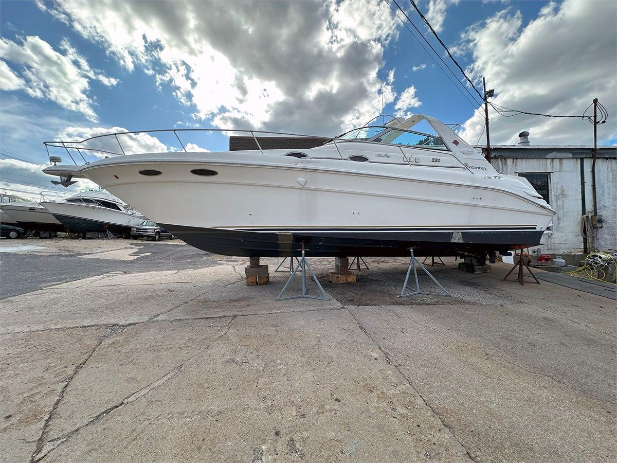1998 Sea Ray 330 DA 330 DA