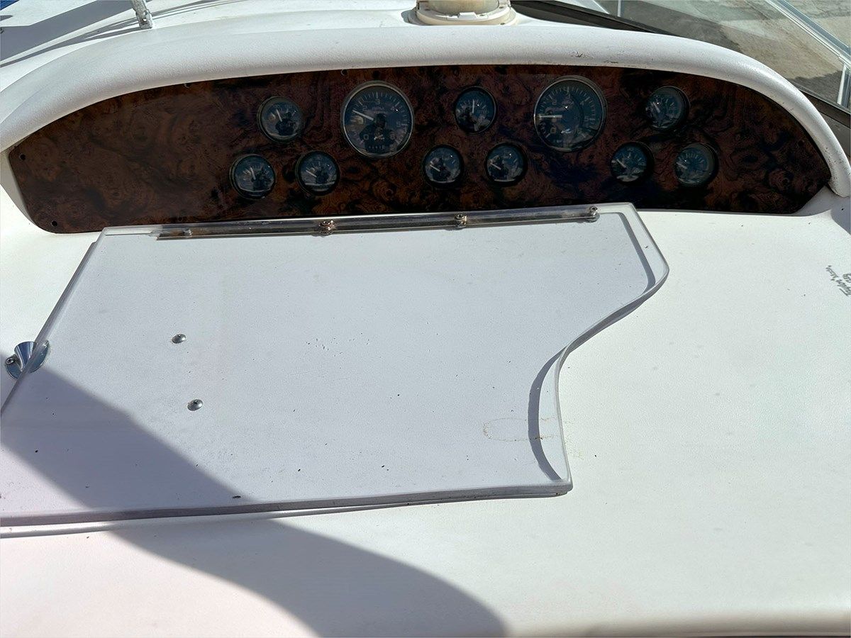 1998 Sea Ray 330 DA yacht sale