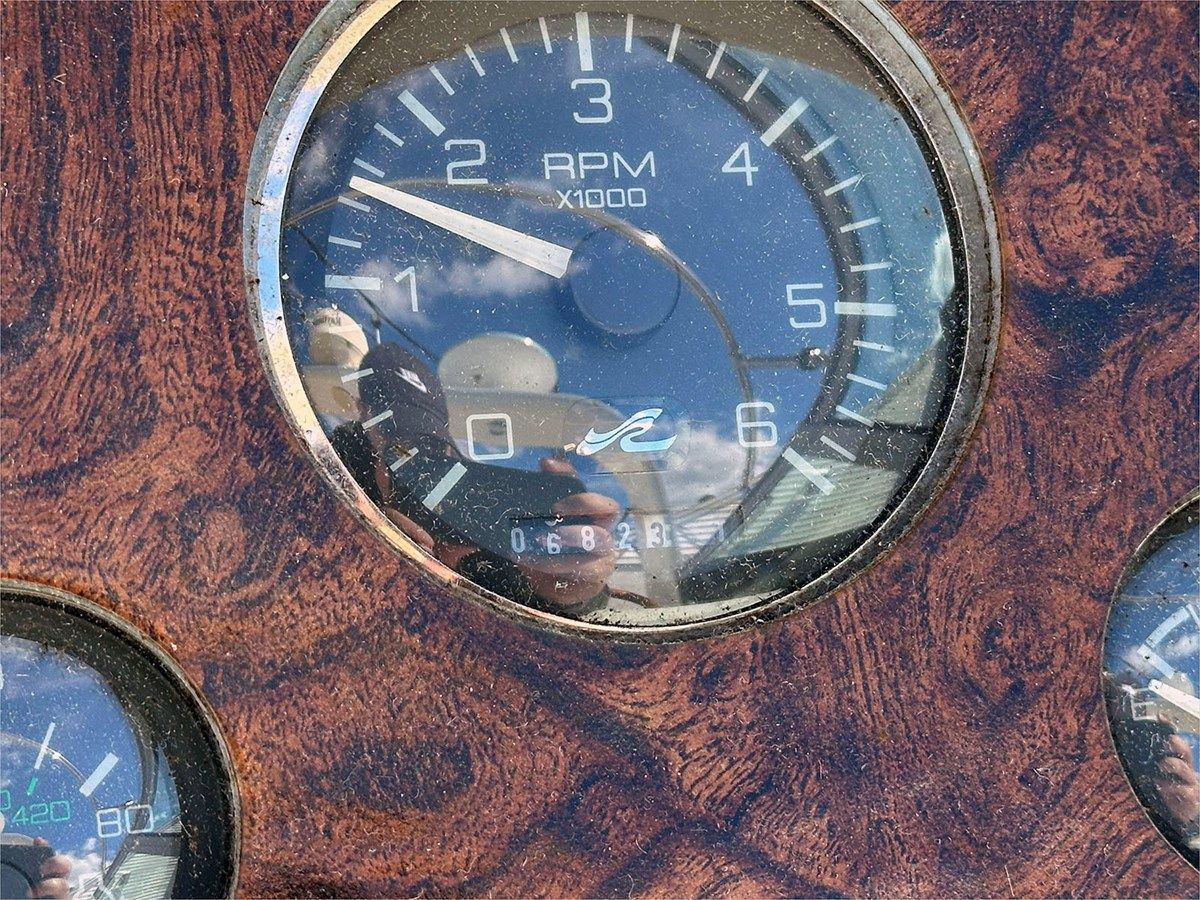 1998 Sea Ray 330 DA 1998