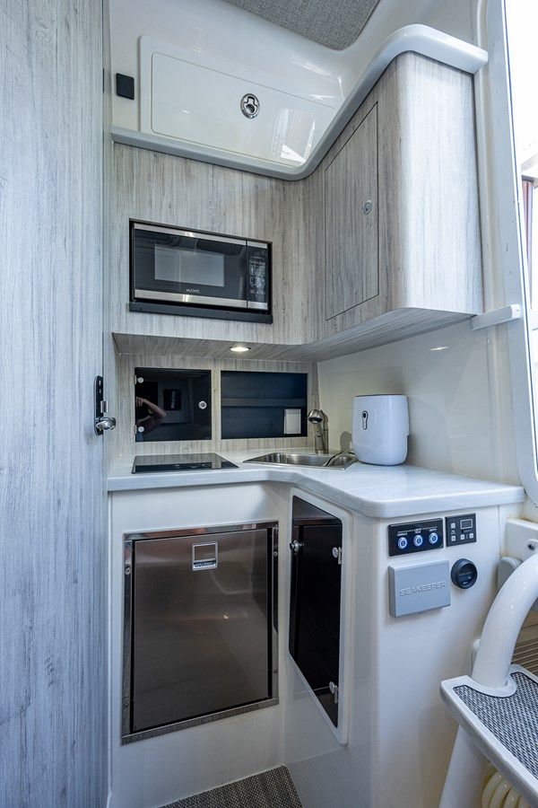 Купить яхту Dog House II 2022 в Shestakov Yacht Sales