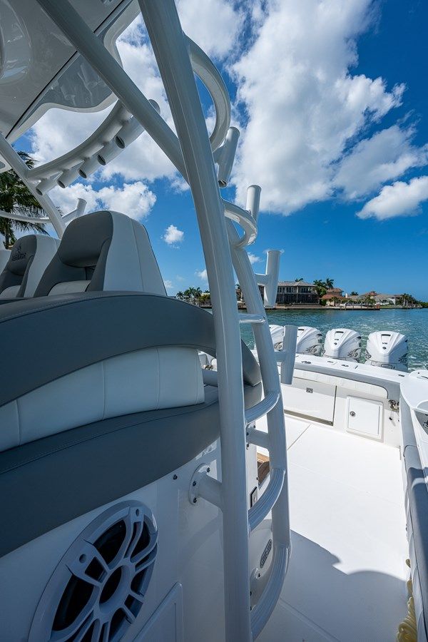 Купить яхту Dog House II 41 в Shestakov Yacht Sales