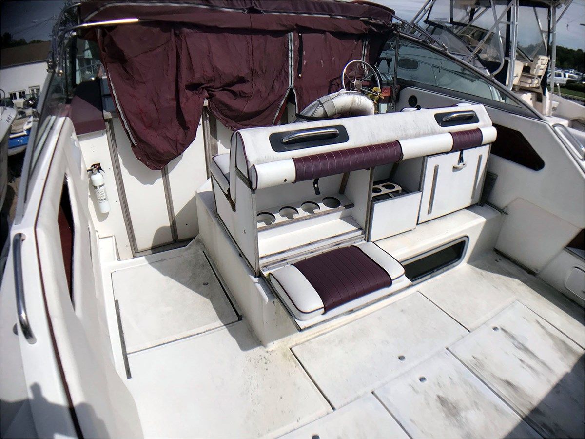 Купить яхту Sea Myth 300 Sundancer в Shestakov Yacht Sales