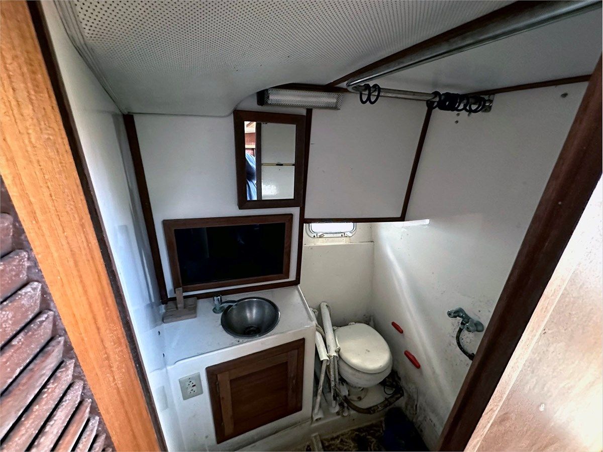 Buy a yacht Joint Venture 1986