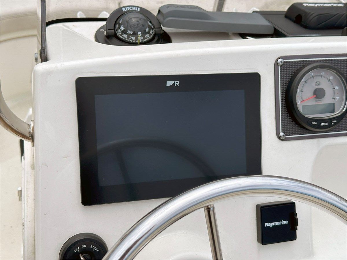 Купить яхту 2022 Boston Whaler Montauk 17 17 в Shestakov Yacht Sales