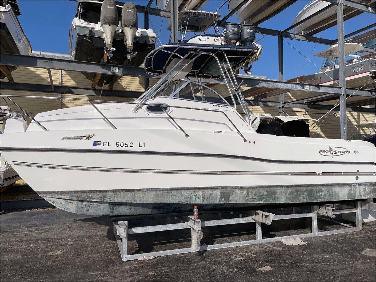 Buy a 2002 ProSport Pro-Kat 2650 2002 at Shestakov Yacht Sales