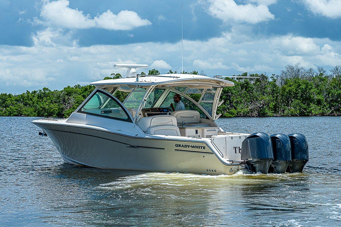 Лучшая цена на Mr. B.I.G 2015