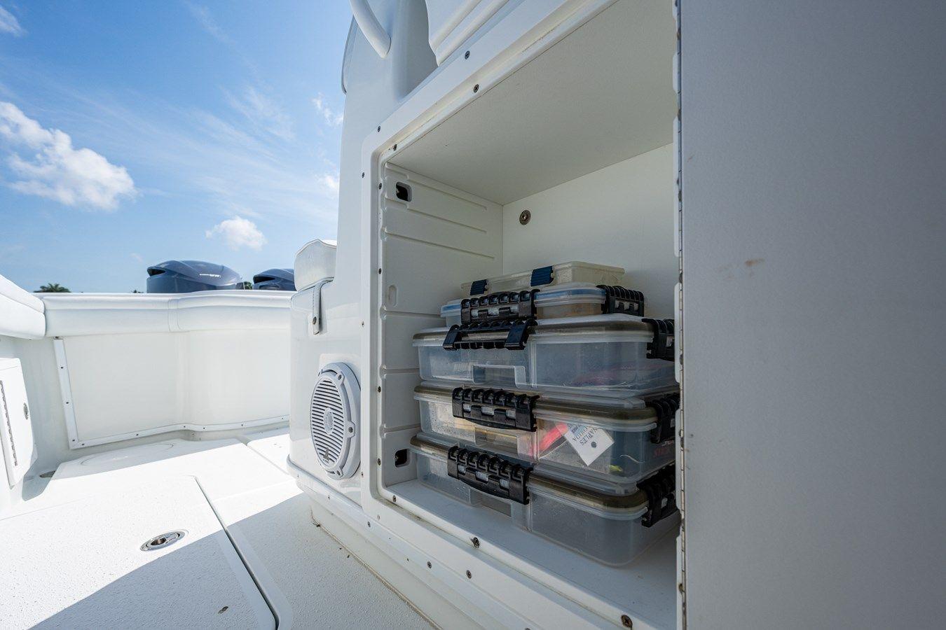 Лучшая цена на Rags 2 Fishes 32