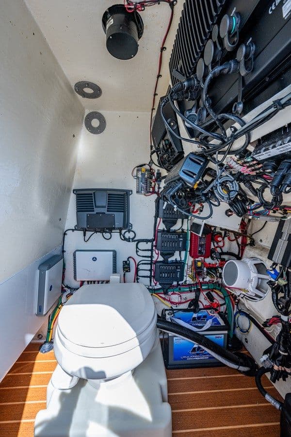 Rags 2 Fishes - YELLOWFIN