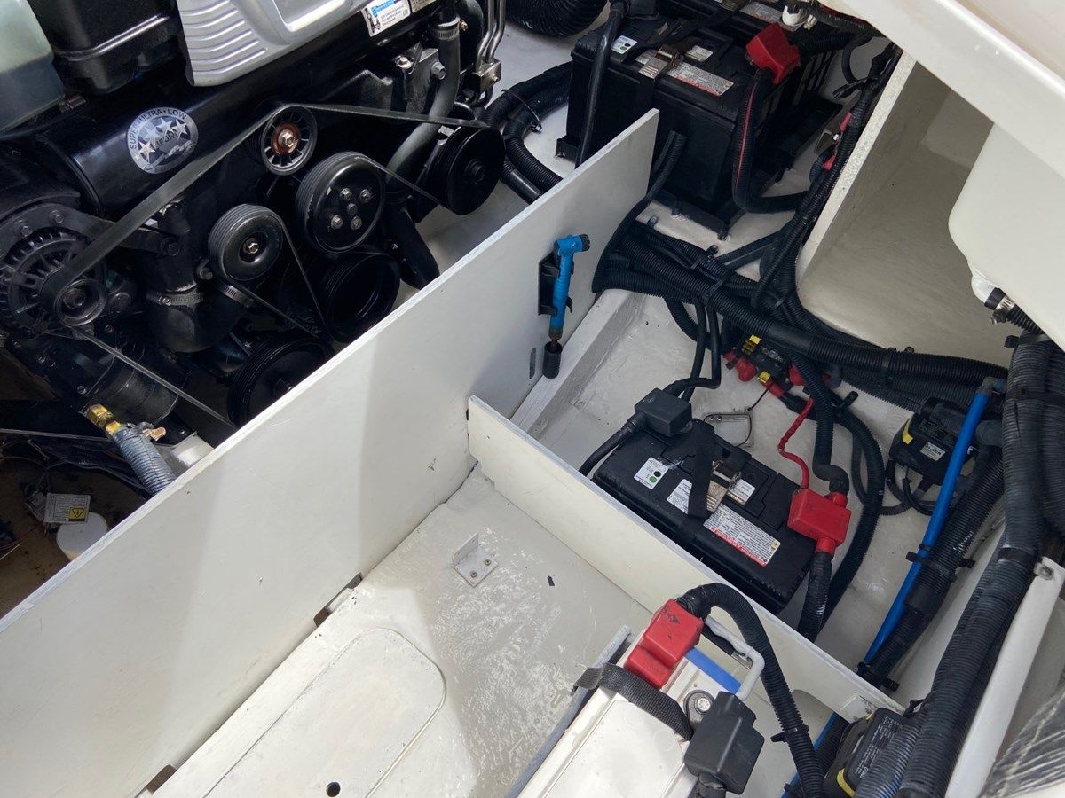 Купить яхту CHASING THE SUN - SEA RAY в Shestakov Yacht Sales