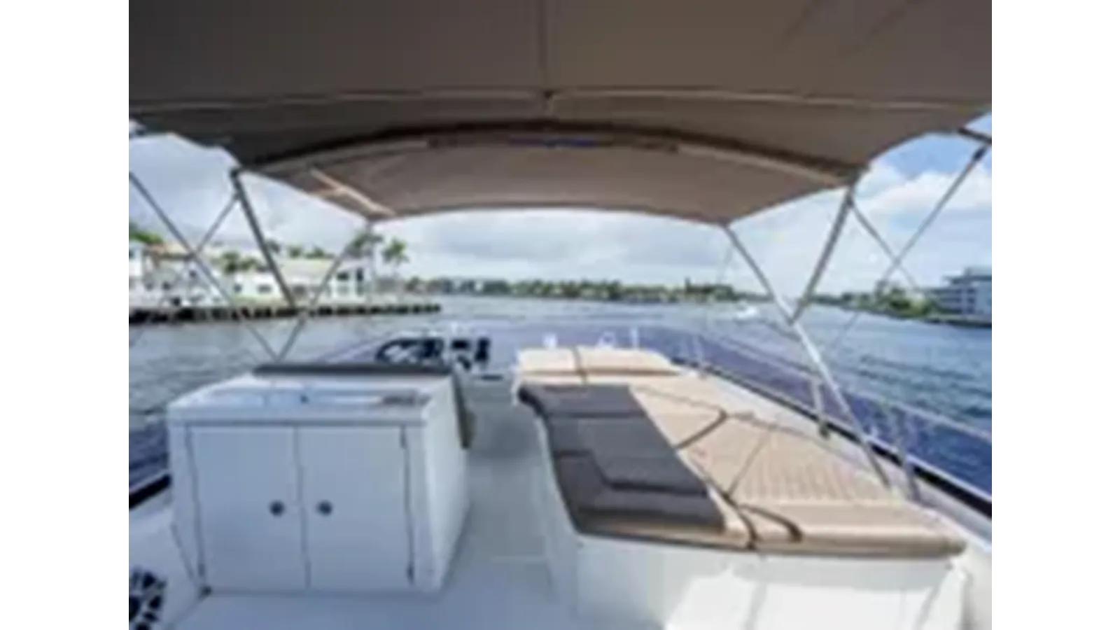 Продажа яхты 2014 Prestige 550 55