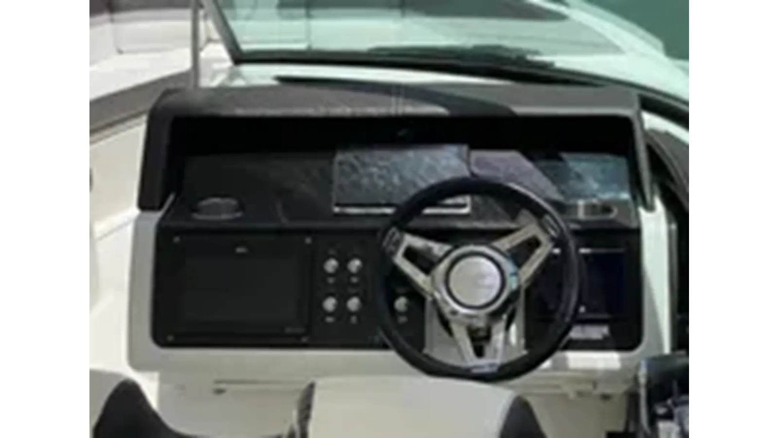 Стоимость яхты 2017 Sea Ray 350 SLX 350 SLX