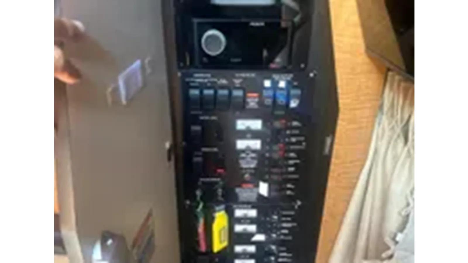 Купить 2006 Sea Ray 340 Sundancer - SEA RAY