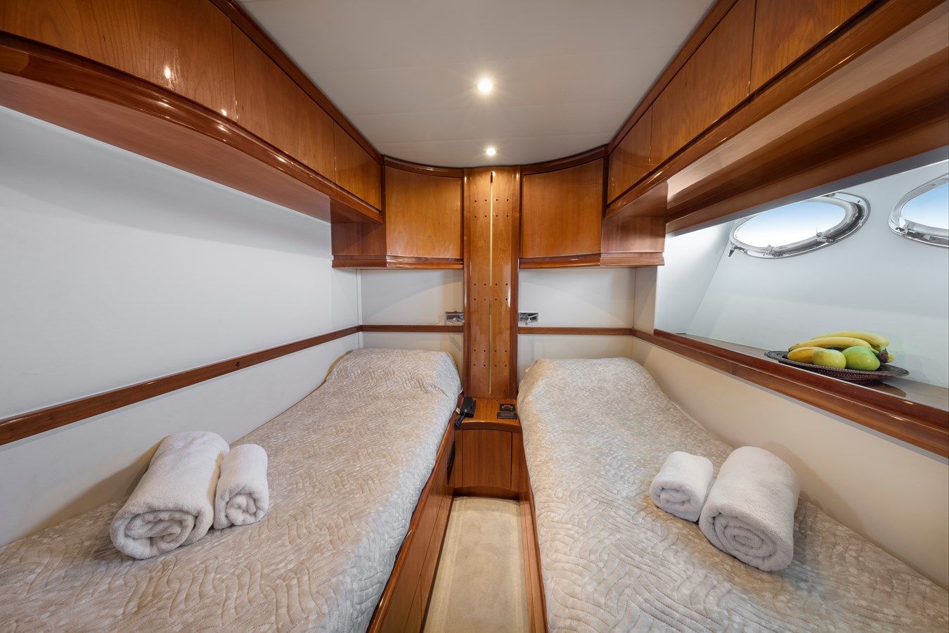 Купить яхту ICE 2002 в Shestakov Yacht Sales