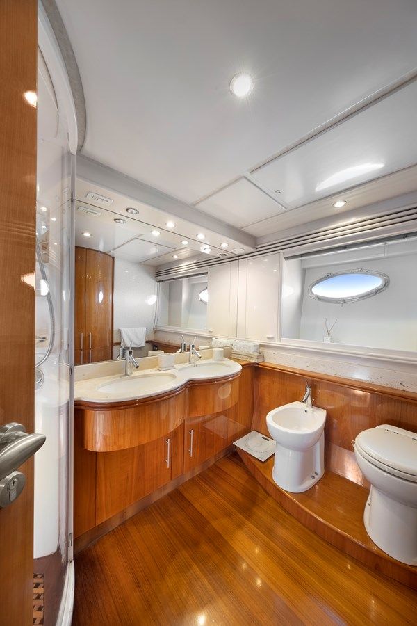 Лучшие предложения покупки яхты ICE - PERSHING