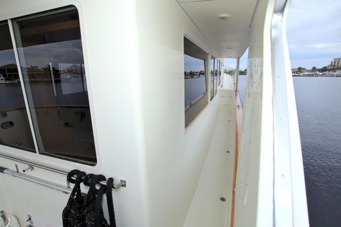 Buy a yacht Big Brown 1989