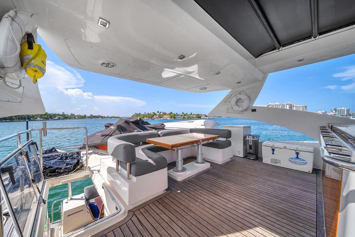 Buy a yacht Aicon 75