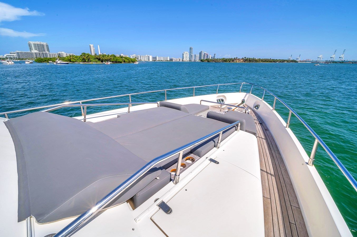 Aicon 75 yacht sale