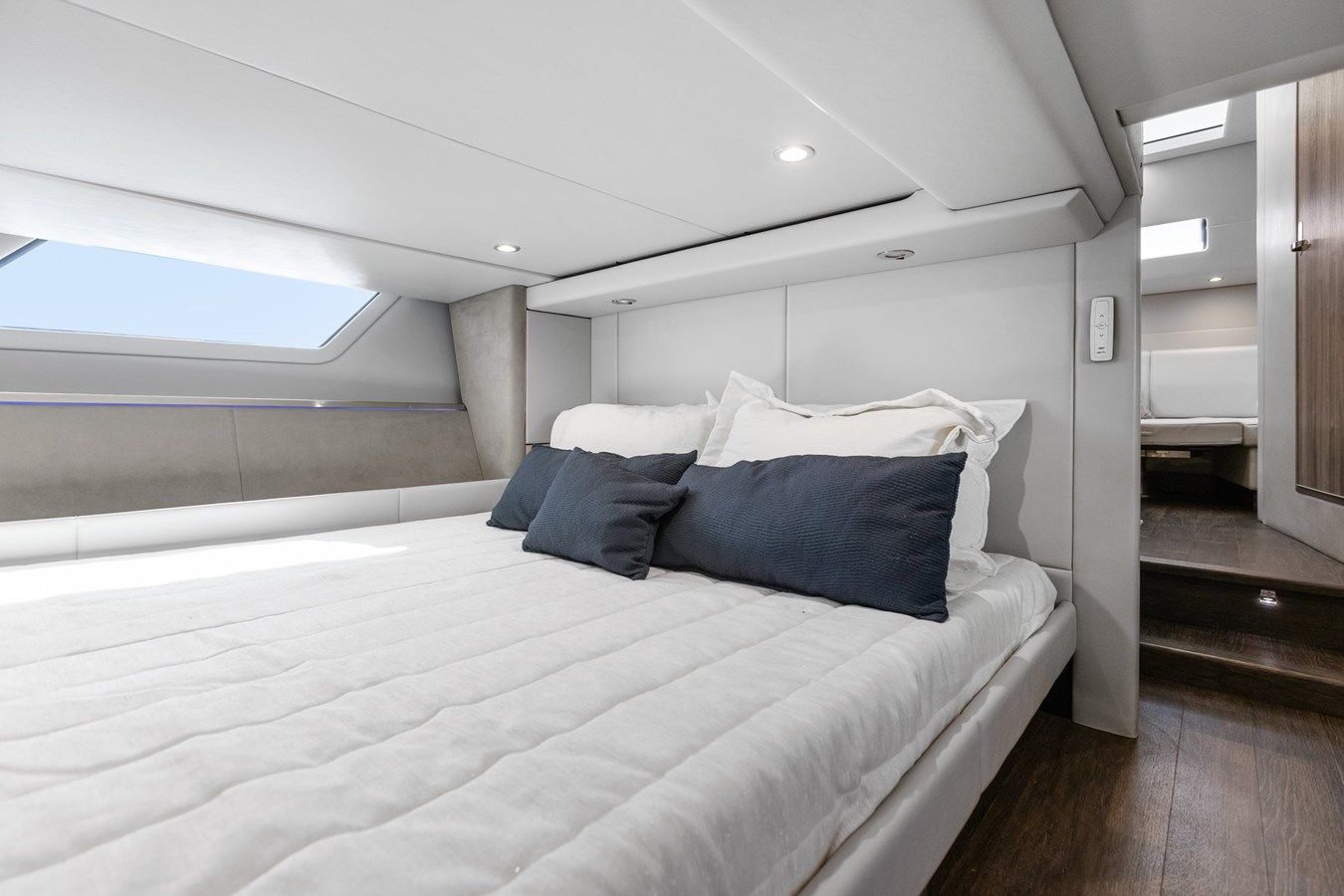 Купить яхту On Course - Formula Boats в Shestakov Yacht Sales