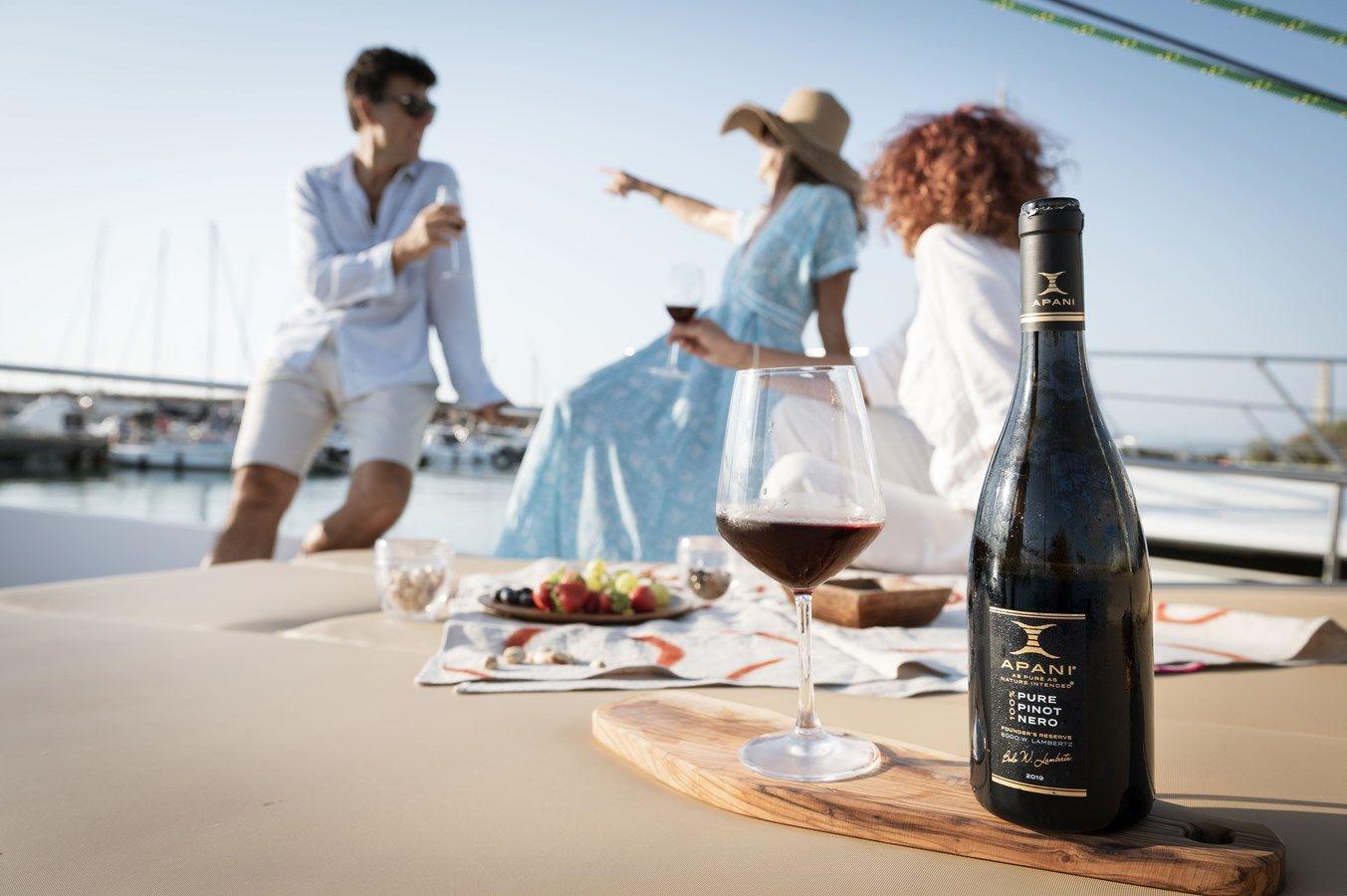 Buy a yacht APANI - MOODY