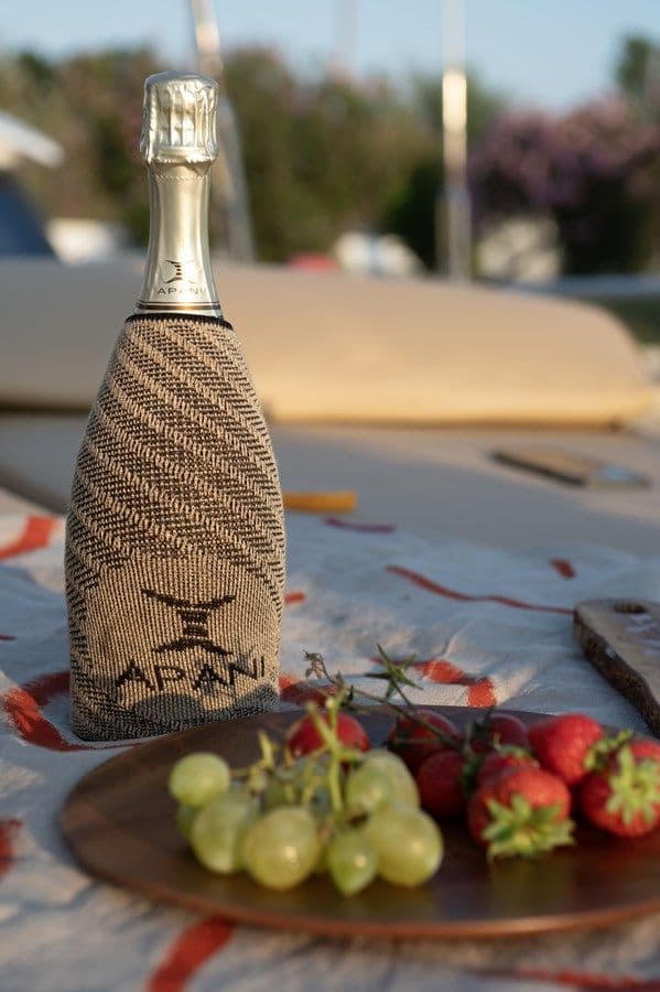 Buy a yacht APANI - MOODY