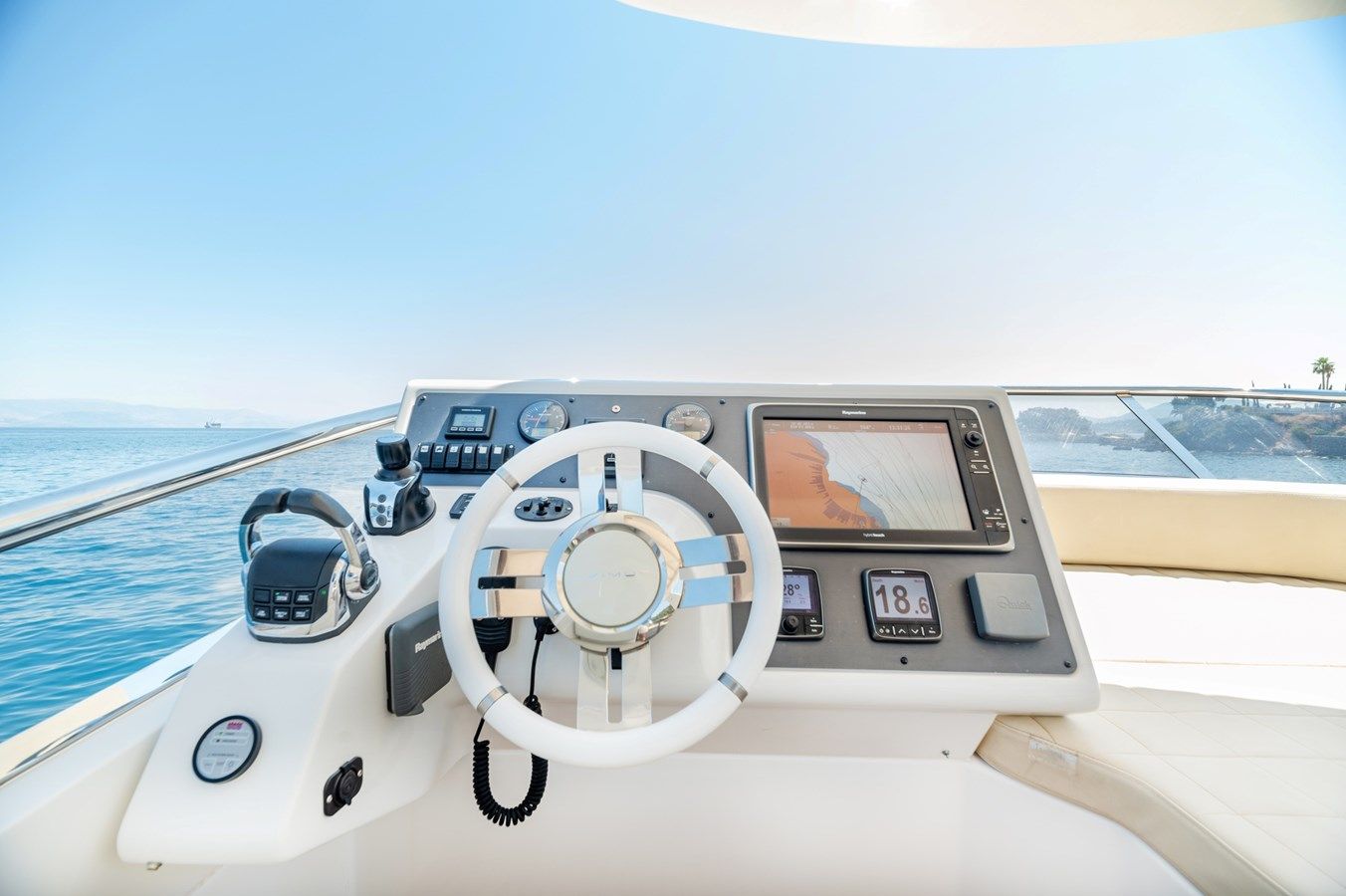 the best price on A.J - Azimut Yachts