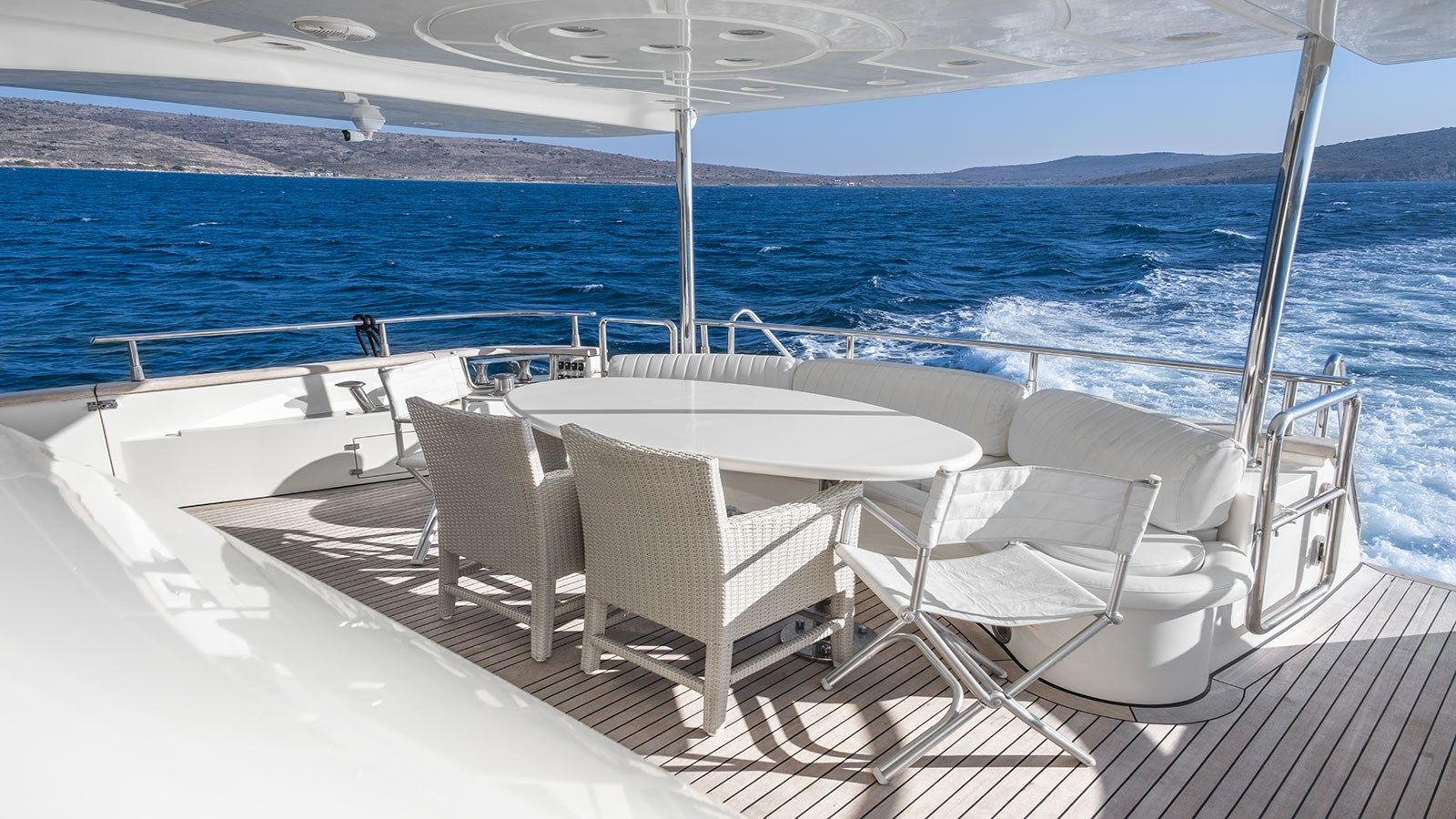 Buy a Titan Azimut 85 at Shestakov Yacht Sales